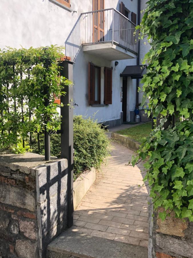 Casa Nonna Elide Apartment Besozzo Exterior foto