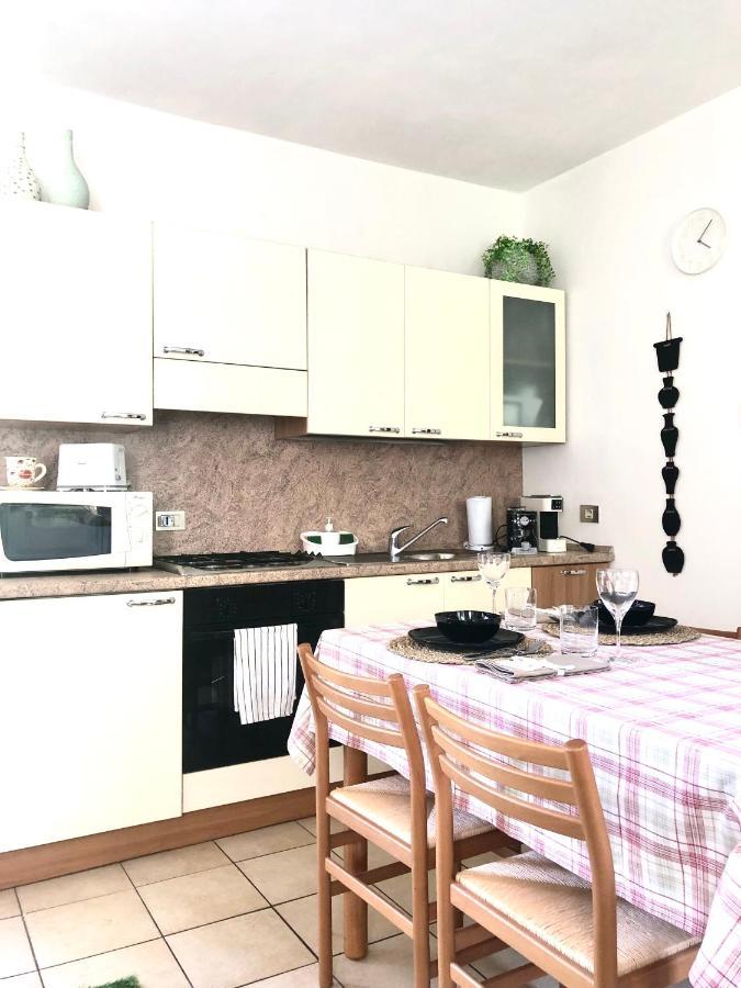 Casa Nonna Elide Apartment Besozzo Exterior foto