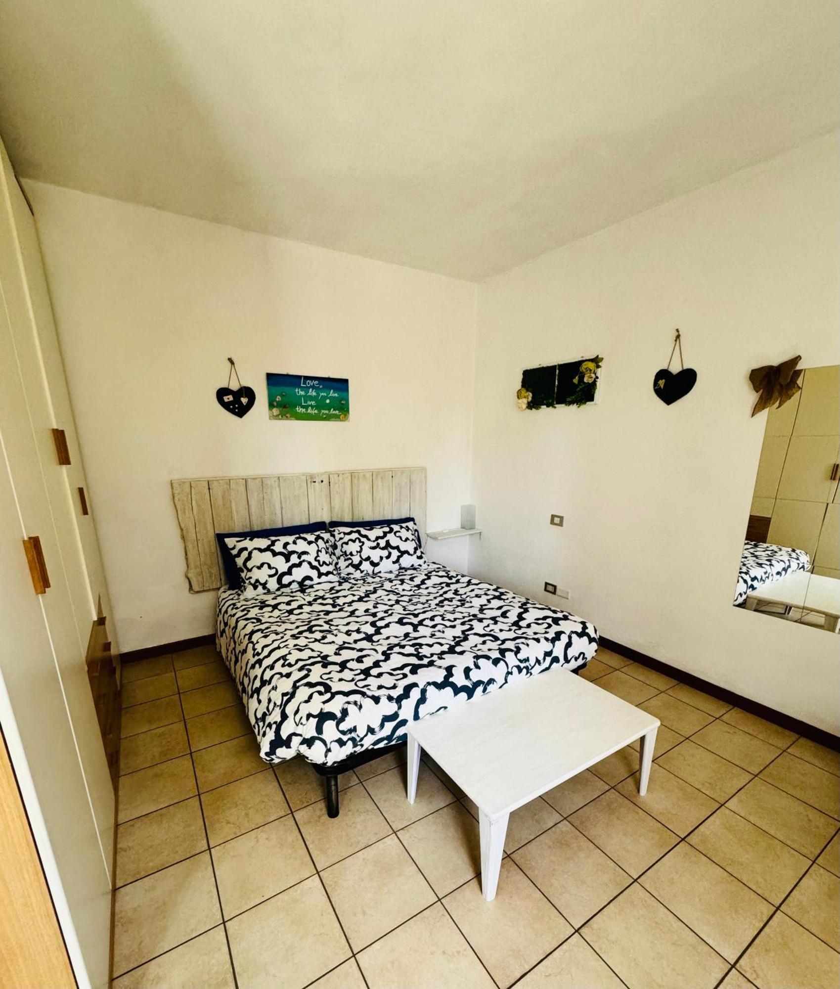 Casa Nonna Elide Apartment Besozzo Exterior foto